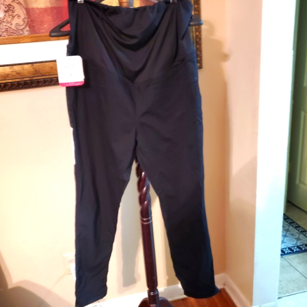 2 Maternity pants